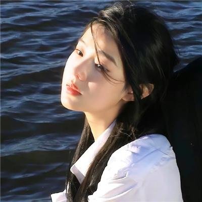 血红溅白纱